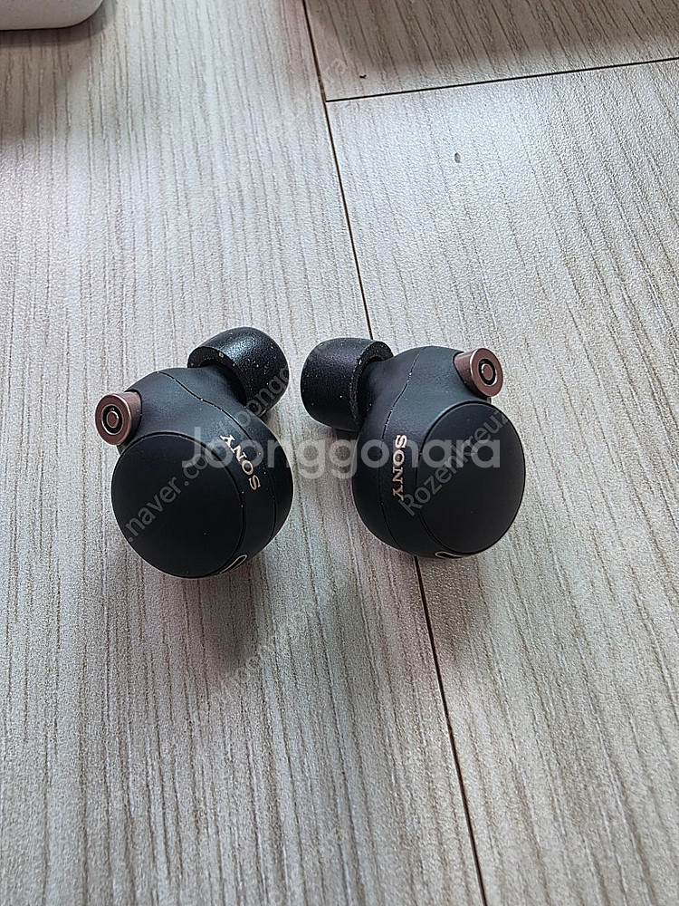 소니 노이스캔슬링 무선이어폰 wf-1000xm4 팝니다--3