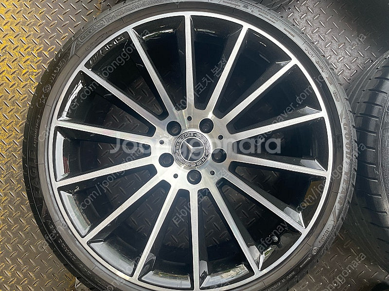 20인치 벤츠 CLS AMG 마차 정품 휠타이어 1대분--2