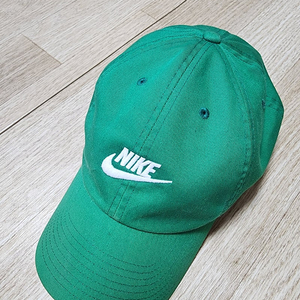 나이키 클럽 언스트럭처드 푸츄라 워시 그린 볼캡 초록색 모자 L~Xl 팝니다