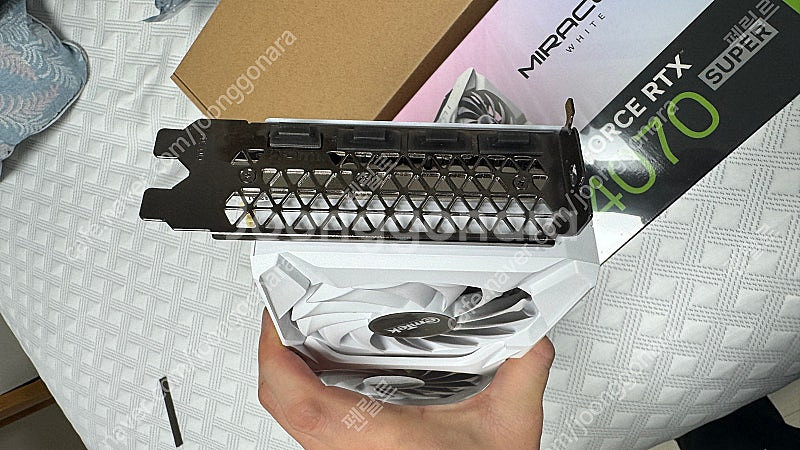이엠텍 지포스 RTX 4070 SUPER MIRACLE...--3