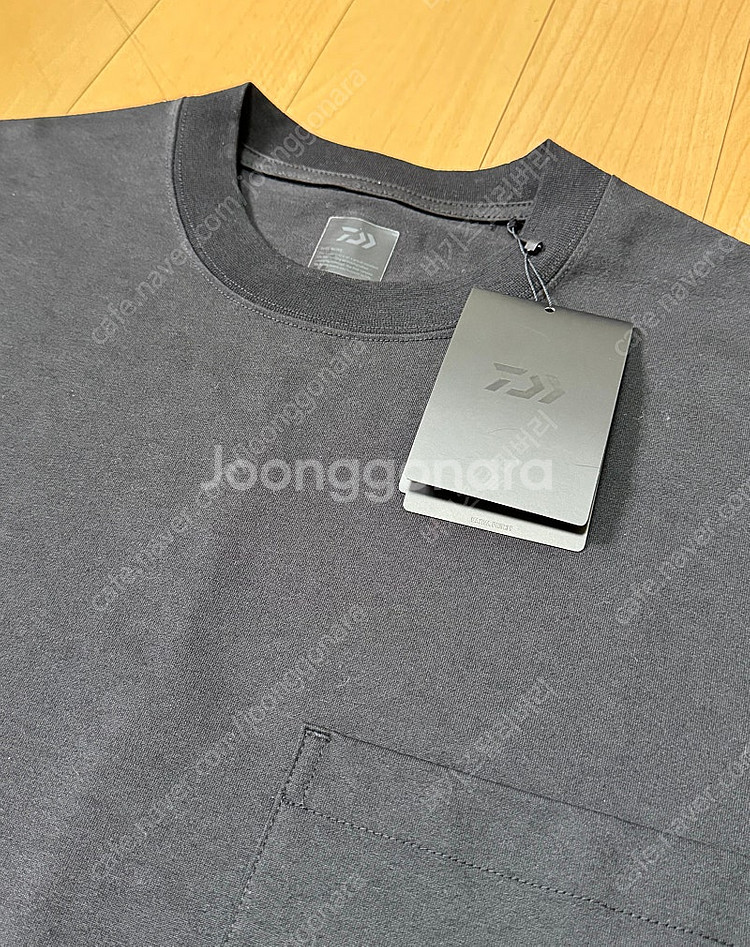 [L] 다이와피어39 테크 포켓 크루넥 티셔츠 블랙--4