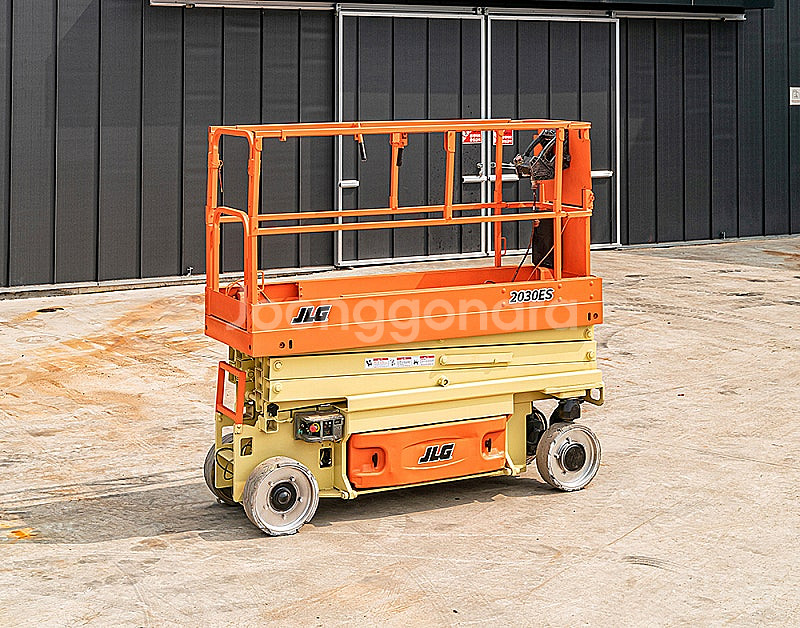 잔고장적은 미제 고소작업대 JLG2030ES--0