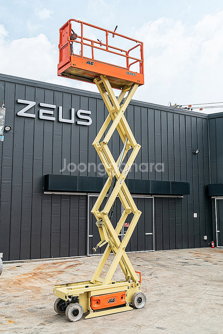 잔고장적은 미제 고소작업대 JLG2030ES--4