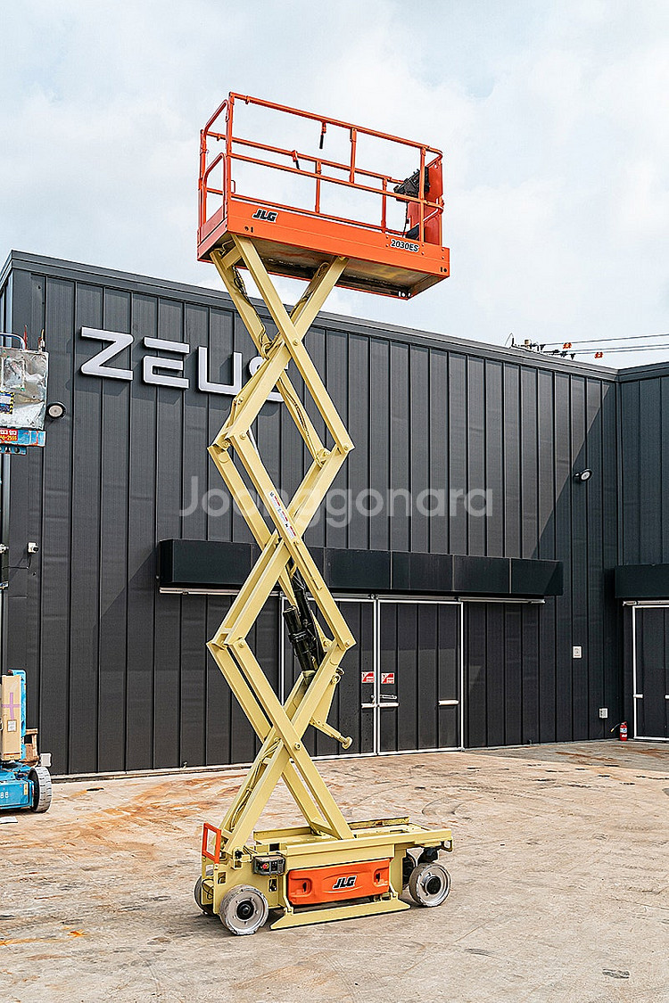 잔고장적은 미제 고소작업대 JLG2030ES--6