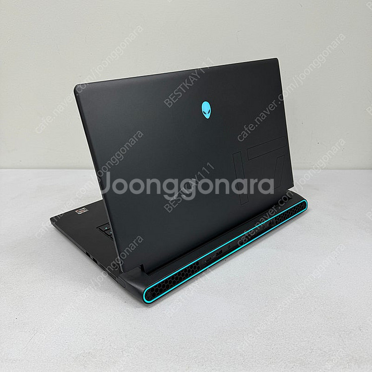 에일리언웨어 게이밍 노트북 팝니다 m17 r5 amd--3