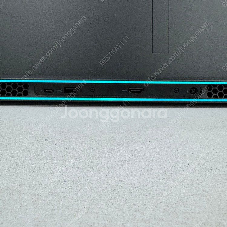 에일리언웨어 게이밍 노트북 팝니다 m17 r5 amd--4