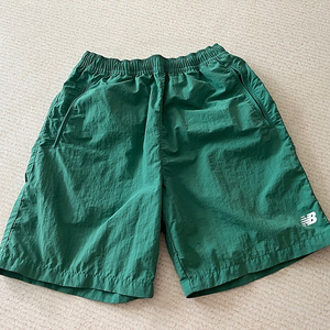 뉴발란스키즈 우븐반바지 150사이즈 판매