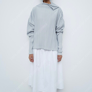르917 PLEATED TURTLENECK CARDIGAN Le17septembre