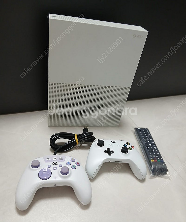 Xbox One S 게임3개/컨트롤러2개/미사용 리모컨--0