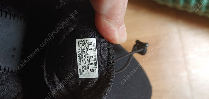 리복 아쿠아 슈즈 새것 검정색 280mm입니다--3