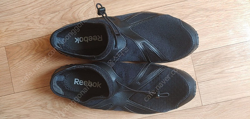 리복 아쿠아 슈즈 새것 검정색 280mm입니다--4