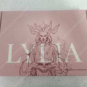키캡 판매합니다. 스웨그키 LYLIA, Hammerworks CRP R6 Runes Alpha, GMK Stargaze space