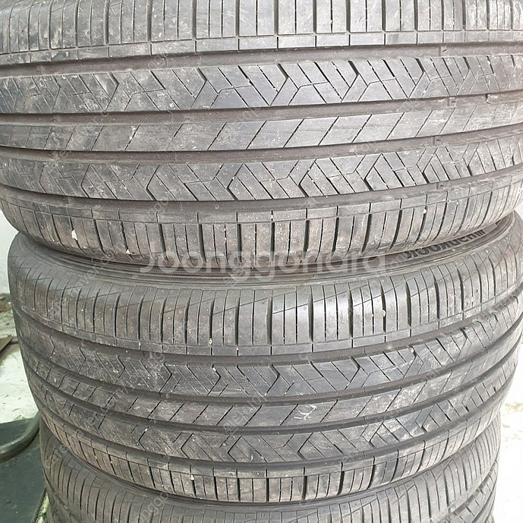 중고타이어 브리지스톤 235 60 18 상태최상 한대분...--1