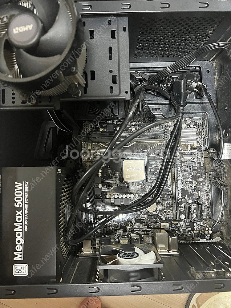 라이젠 3400g(내장그래픽) 램 시금치 8개 2개 메가박스 파워 500w 메인보드 a320 컴퓨터 케이스 1개 최...--2