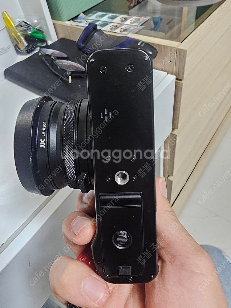 후지필름 카메라 x100v 블랙 (4200컷) 팝니다--4