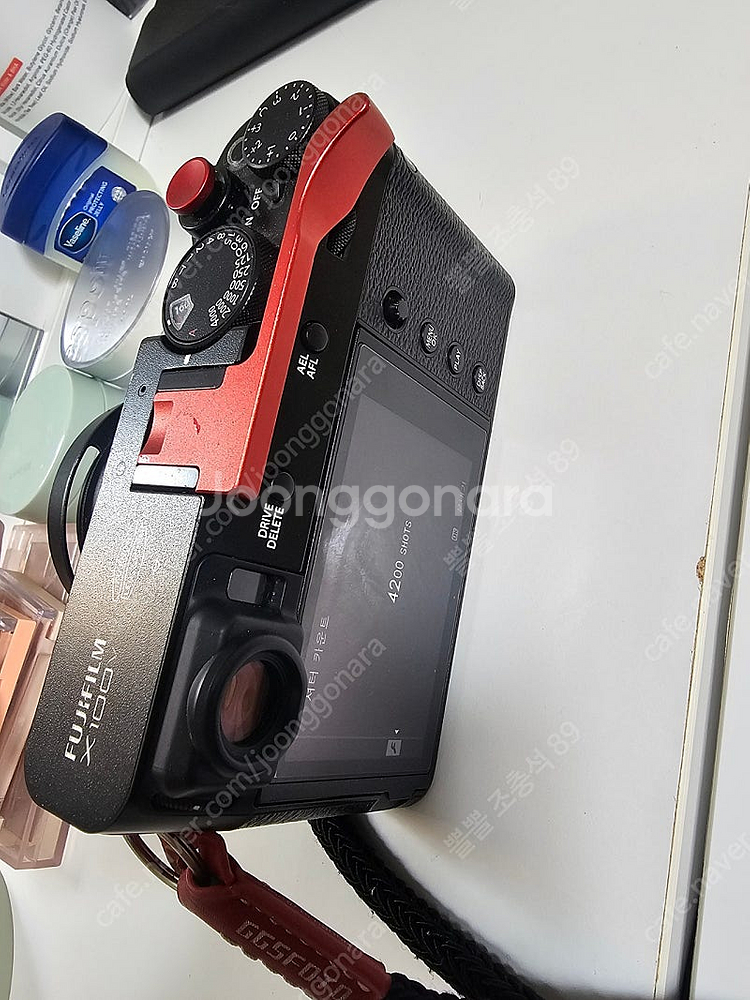 후지필름 카메라 x100v 블랙 (4200컷) 팝니다--6