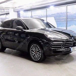 포르쉐 카이엔 중고 포르쉐 중고 수입중고자동차 2022년식 67,700km 3.0 중고자동차
