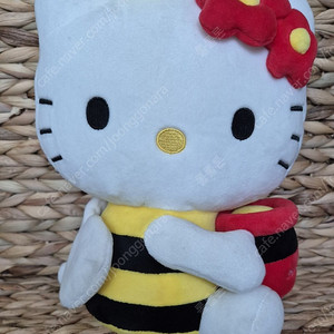 헬로키티 꿀벌인형