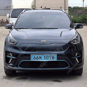 기아 니로 중고 니로 중고차 파란색 2019년식 노블레스 최상의 컨디션