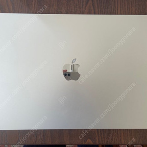 맥북에어 M4 15인치 16GB/256GB 스타라이트