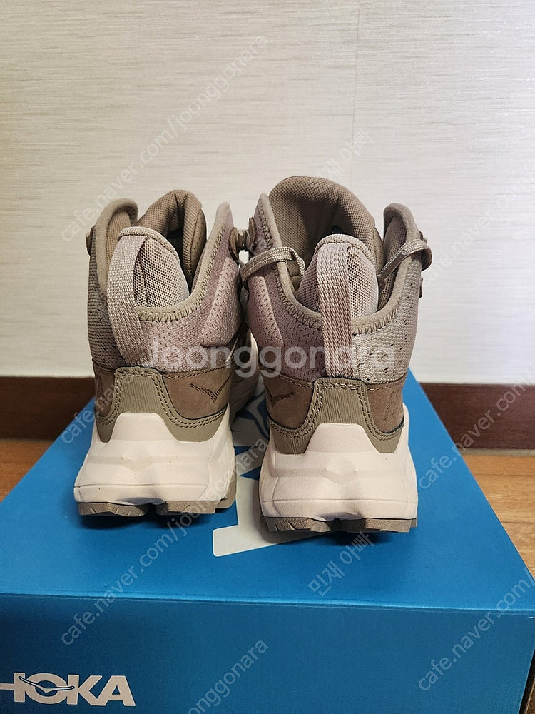호카 아나카파 브리즈 미드 팔아요 가격내림--3