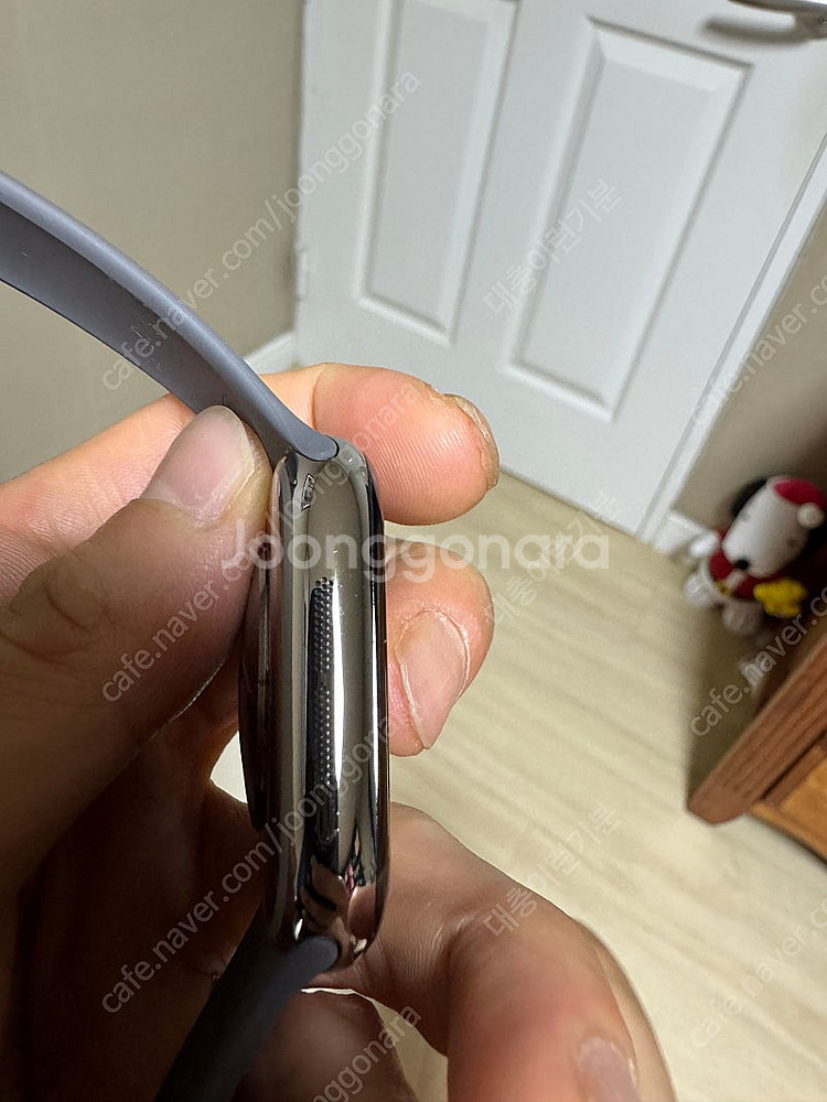 애플워치10 46mm 네츄럴티타늄 판매합니다.--3