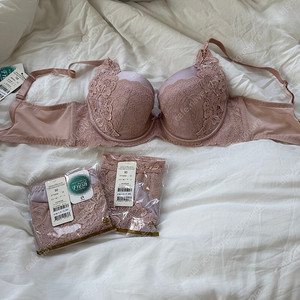 (새상품) 비너스 오르화 브라 70D 팬티2장 세트