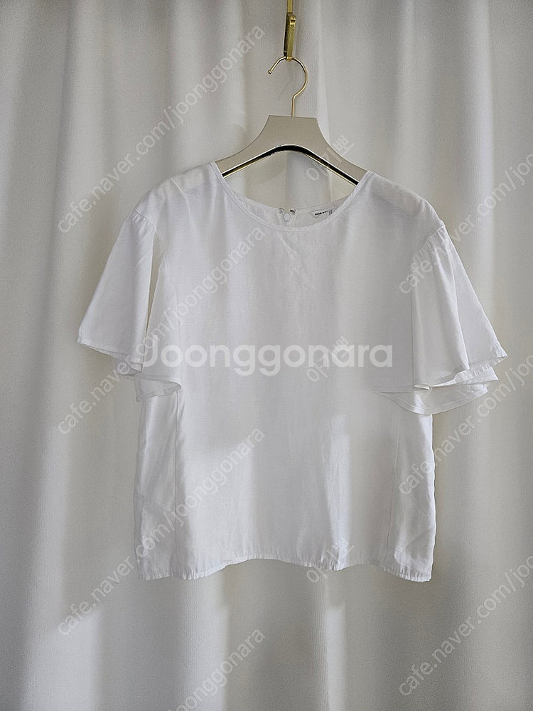 클럽모나코 블라우스 ㅡ 블랙. 화이트--6