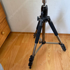 헤어 삼각대