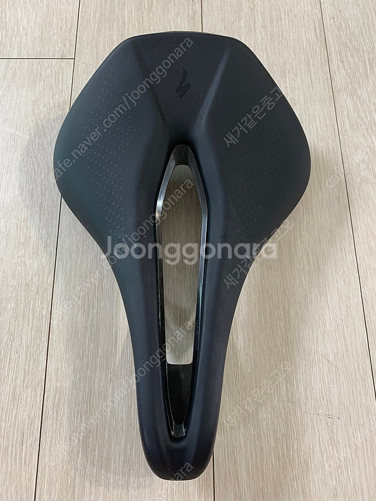 스페셜라이즈드 파워 콤프 안장 판매합니다.--0