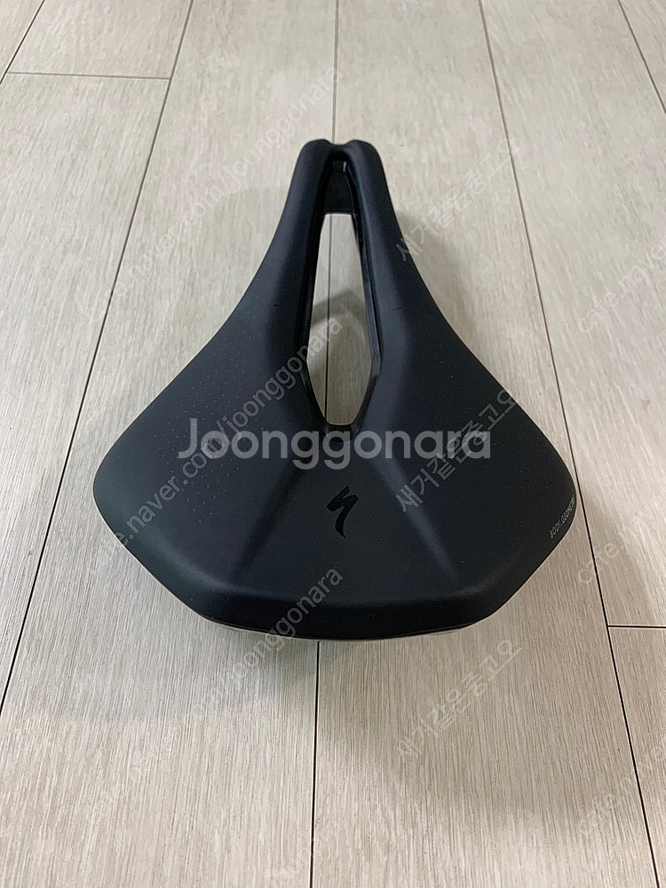 스페셜라이즈드 파워 콤프 안장 판매합니다.--2