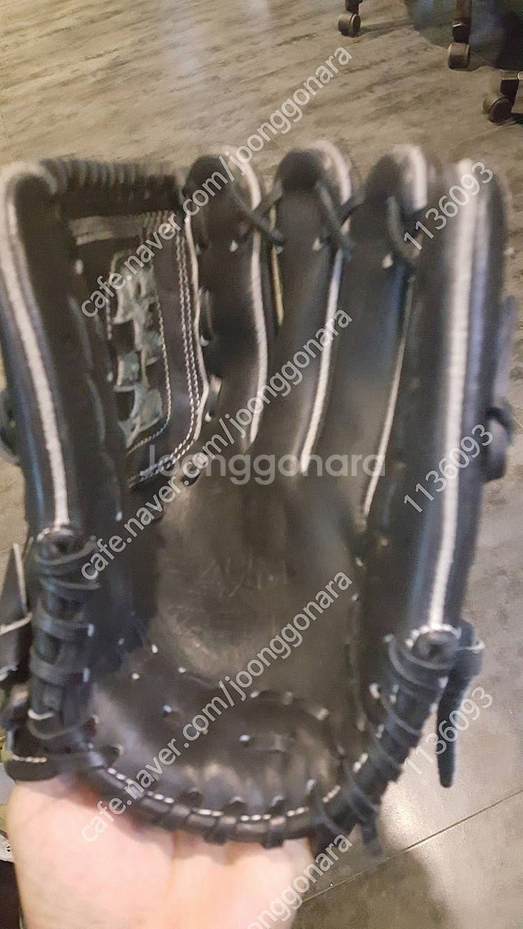 야구글러브2개5만 8만--8