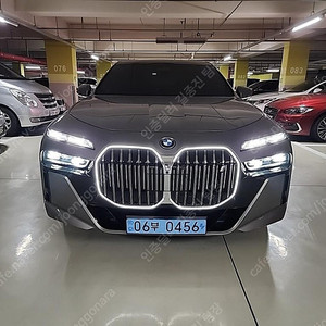 BMW i7 중고 bmw i시리즈 중고 회색 2023년식 15,000km xDrive 60 M 스포츠 인디비주얼 중고차매매순위