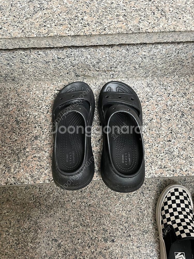 크록스 크러쉬 샌들 블랙--1