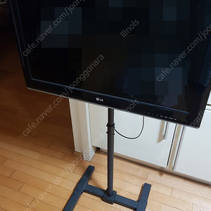 LG32인치 TV + 고정식 스틸 스탠드 - 용인직거래