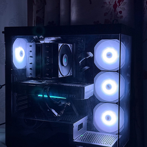 7800x3d rtx5070 데스크탑 판매합니다.