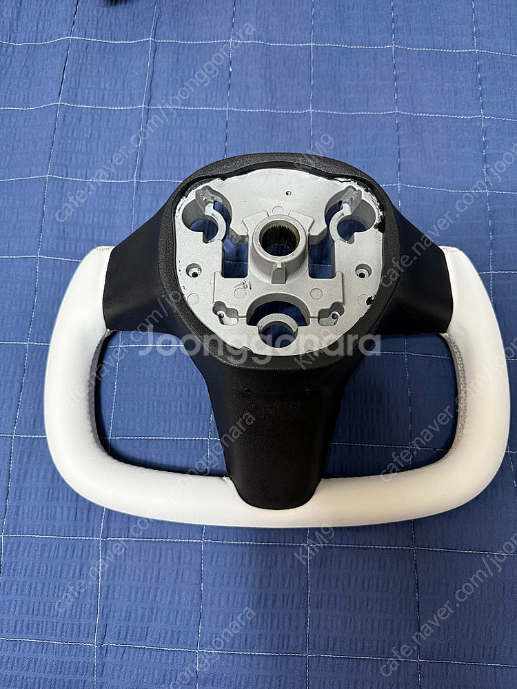 테슬라 모y rwd 350mm 요크핸들 화이트--3