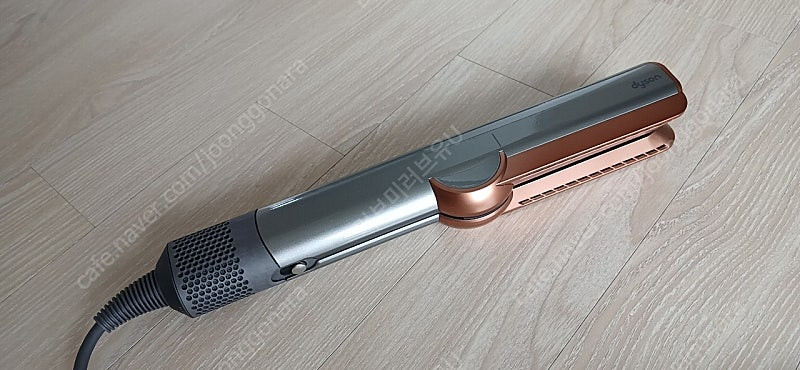 [정품] dyson 다이슨 에어스트레이트 스트레이트너 니켈코퍼 +거치대--7