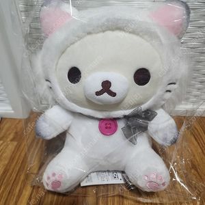 코리락쿠마 화이트캣 인형