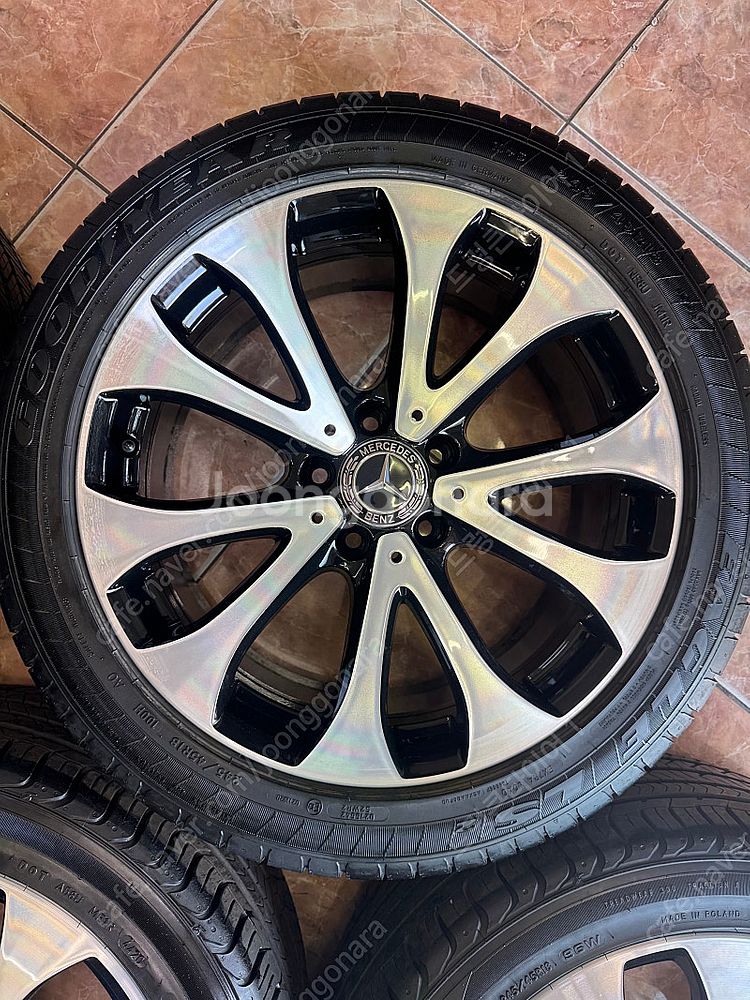 벤츠 E클래스 w213 18인치 정품 휠타이어 팝니다--3