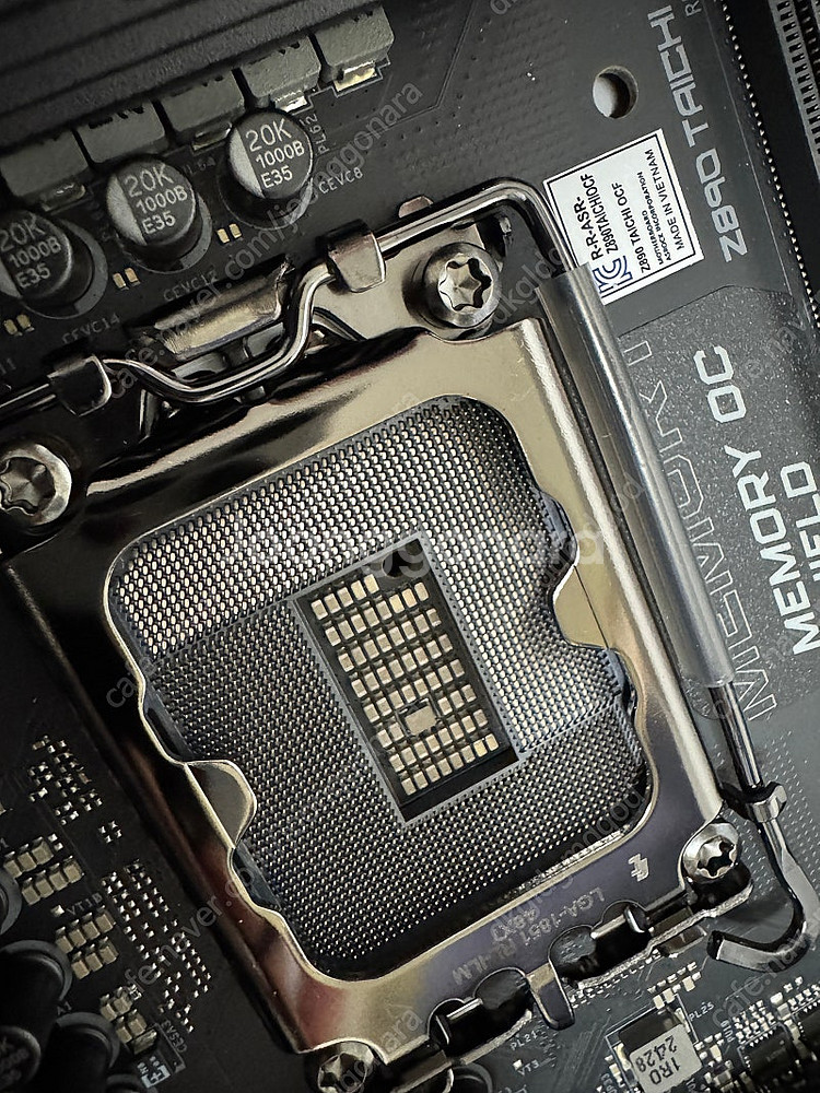 Asrock taichi OCF 판매합니다.--2