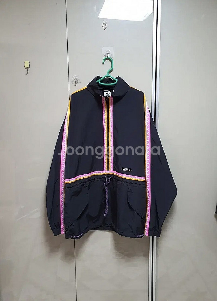 아디다스 테이프드 아노락(3XL,115)//3만원--0