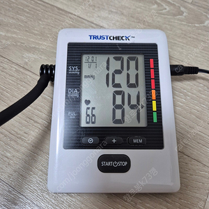 TRUST CHECK // 트러스트 체크 // 자동전자혈압계 // 혈압 측정기 // 모델명 HL858NA // 혈압계