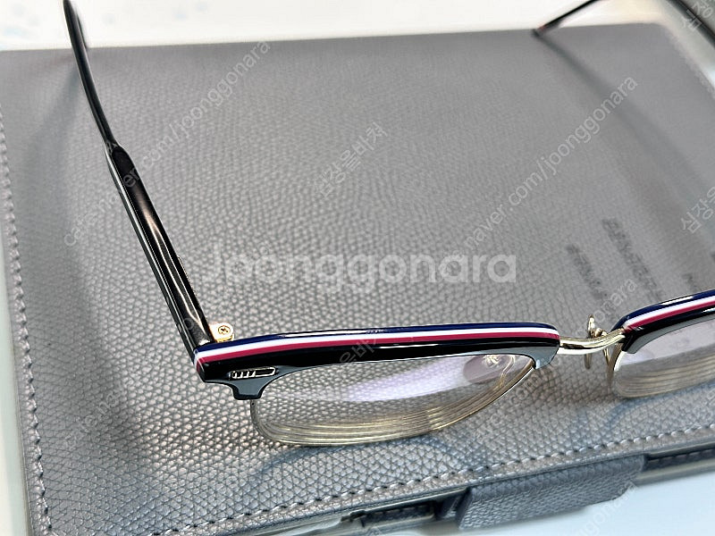 톰브라운 TB-711-A-BLK-GLD-52 하금테 정...--3