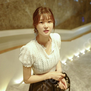 치유의옷장 크롭 니트 / 레이스범벅