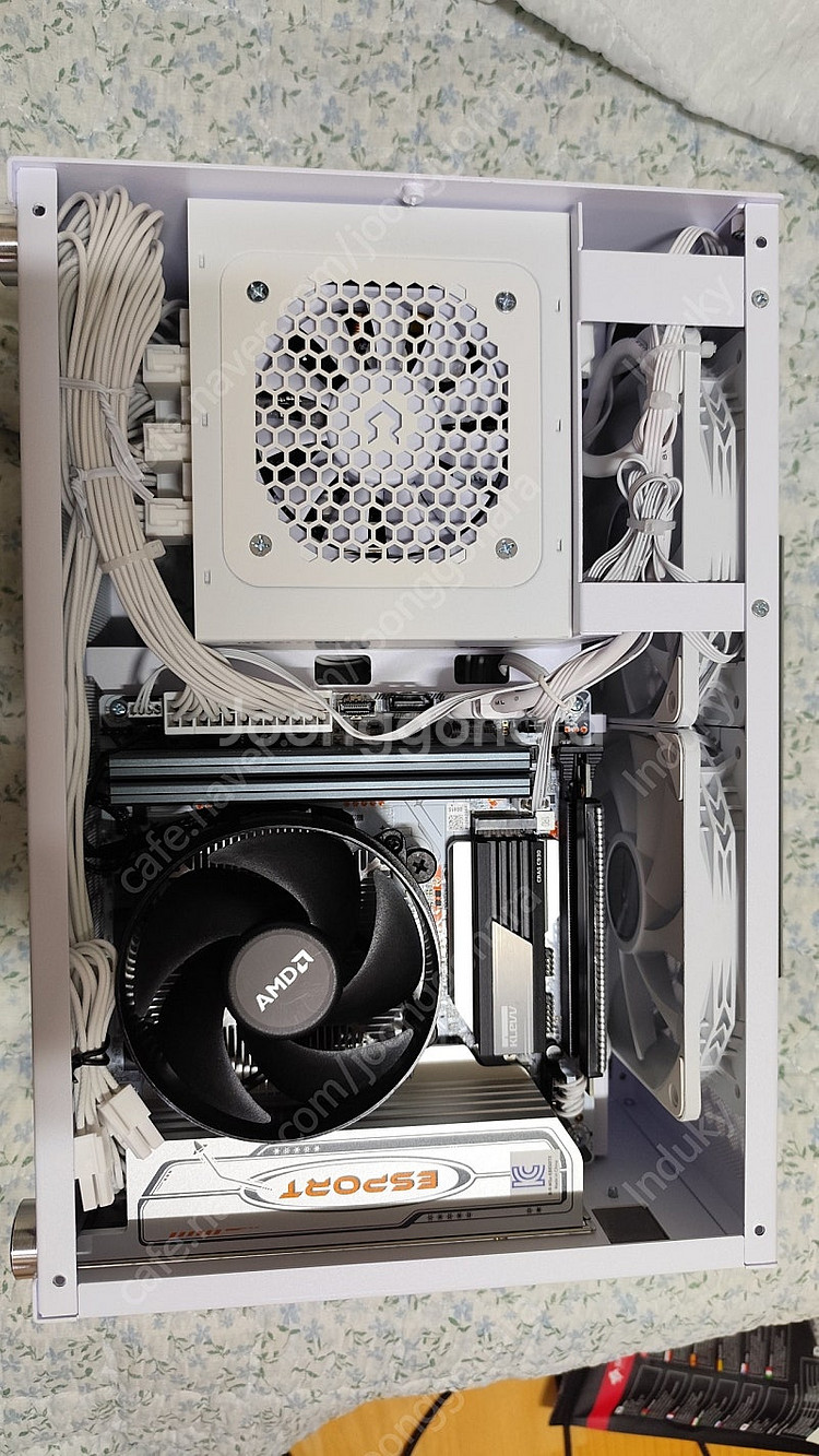 라이젠 7800X3D SFF 반본체 팝니다.--2