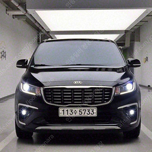 더뉴 카니발 중고 가격 중고 카니발 검정색 2019년식 67,133km 디젤 9인승 럭셔리 수원중고차