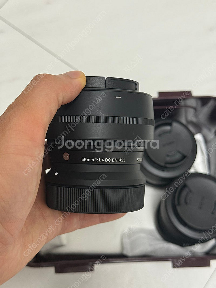 시그마 캐논RF 56mm F1.4 렌즈 팝니다 새것--0