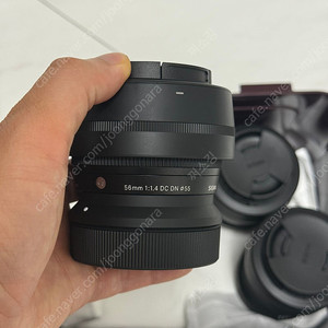 시그마 캐논RF 56mm F1.4 렌즈 팝니다 새것