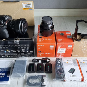 a7s3 바디세트와 16-35 pz g렌즈 및 85.8렌즈 팝니다.